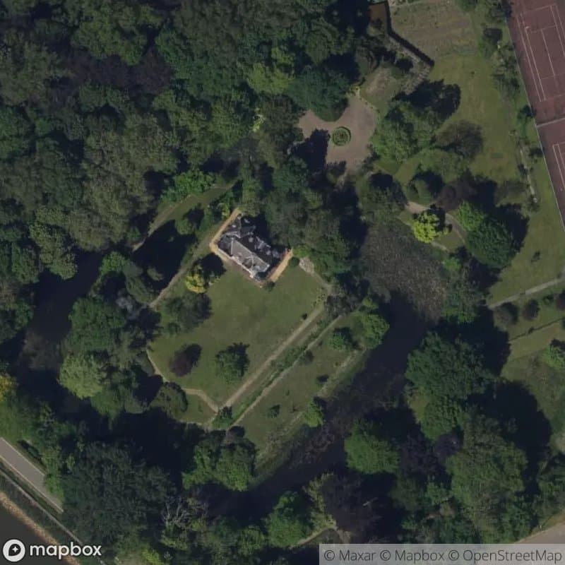 Verlaten Chateau
